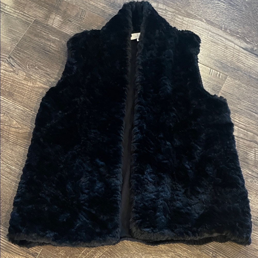 LOFT Black Faux Fur Vest with ivory and black patterned‎ back Size Small - Picture 6 of 6